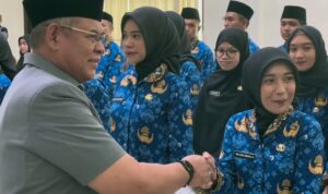 Baubau, penyerahan SK PNS Formasi 2025 dan PNS Purna Tugas lingkup Pemkot Baubau