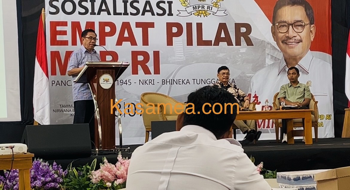 Baubau, Dr H Sudjiton MM menyampaikan materi pada Sosialisasi Empat Pilar MPR RI