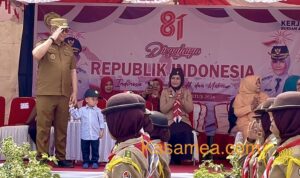 Walikota Baubau H Yusran Fahim menerima penghormatan barisan pramuka